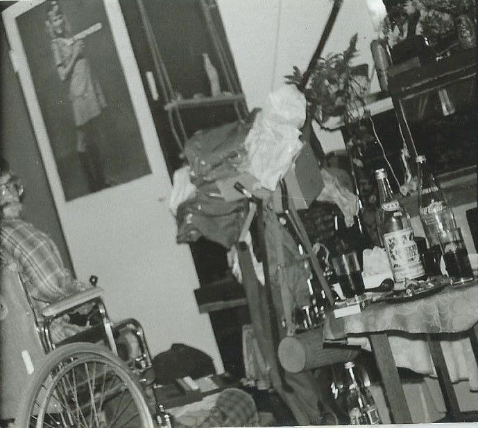 foto kamer jan met veel rommel